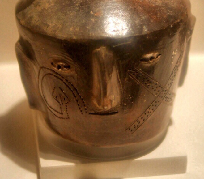 Cupisnique snake shaman-Larco-1500-500 BCE